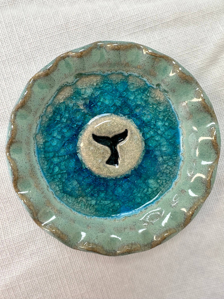 Icon Series Whale Tail