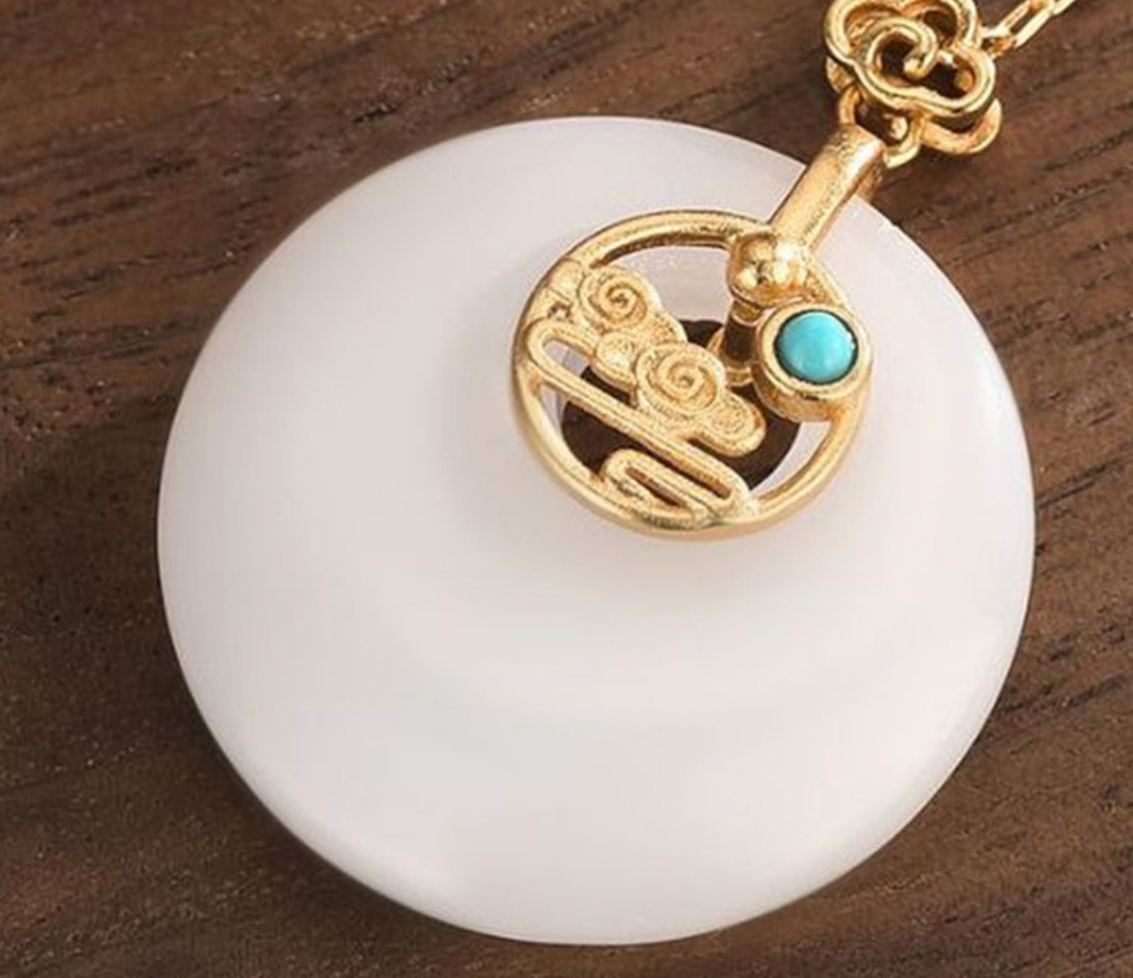 Chinese Style Floating Cloud in Jade Necklace