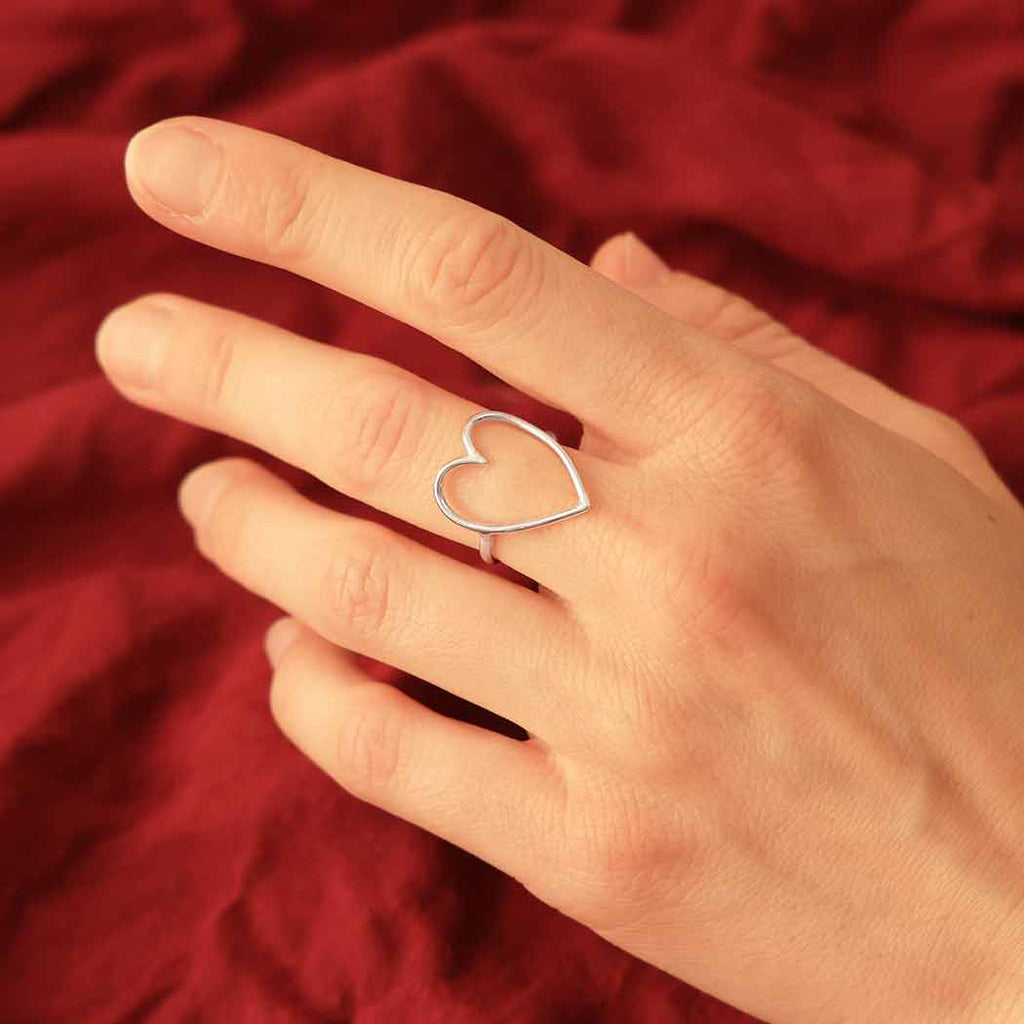 Sterling Silver Large Wire Heart Ring: 5
