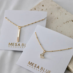 Mother of Pearl Bar Necklace: GOLD