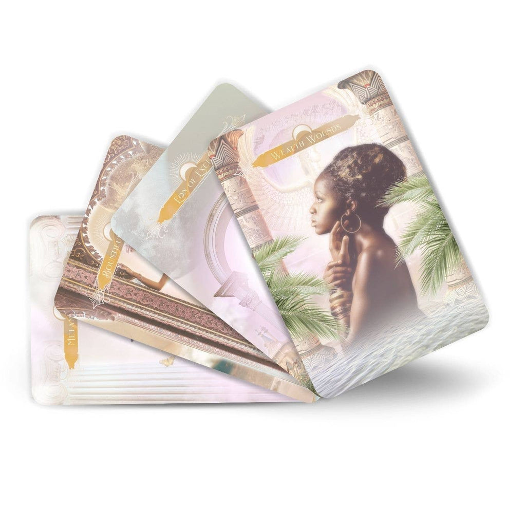 The Wealthy Woman Oracle Deck: 44 Cards and 96 Page Book