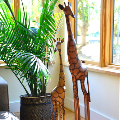 Olivewood Giraffe: 36 inch