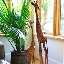 Olivewood Giraffe: 36 inch