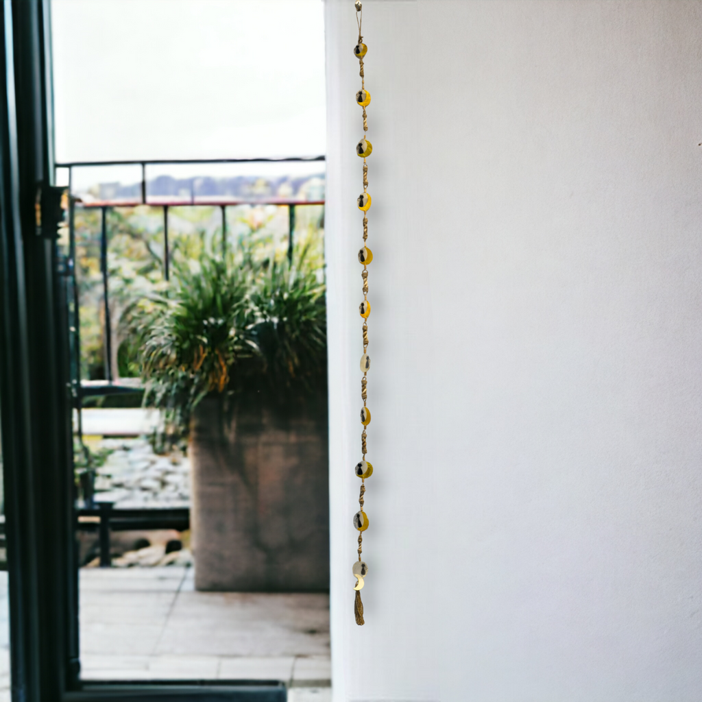 CAT & MOON ABACA ROPE CAPIZ GARLAND