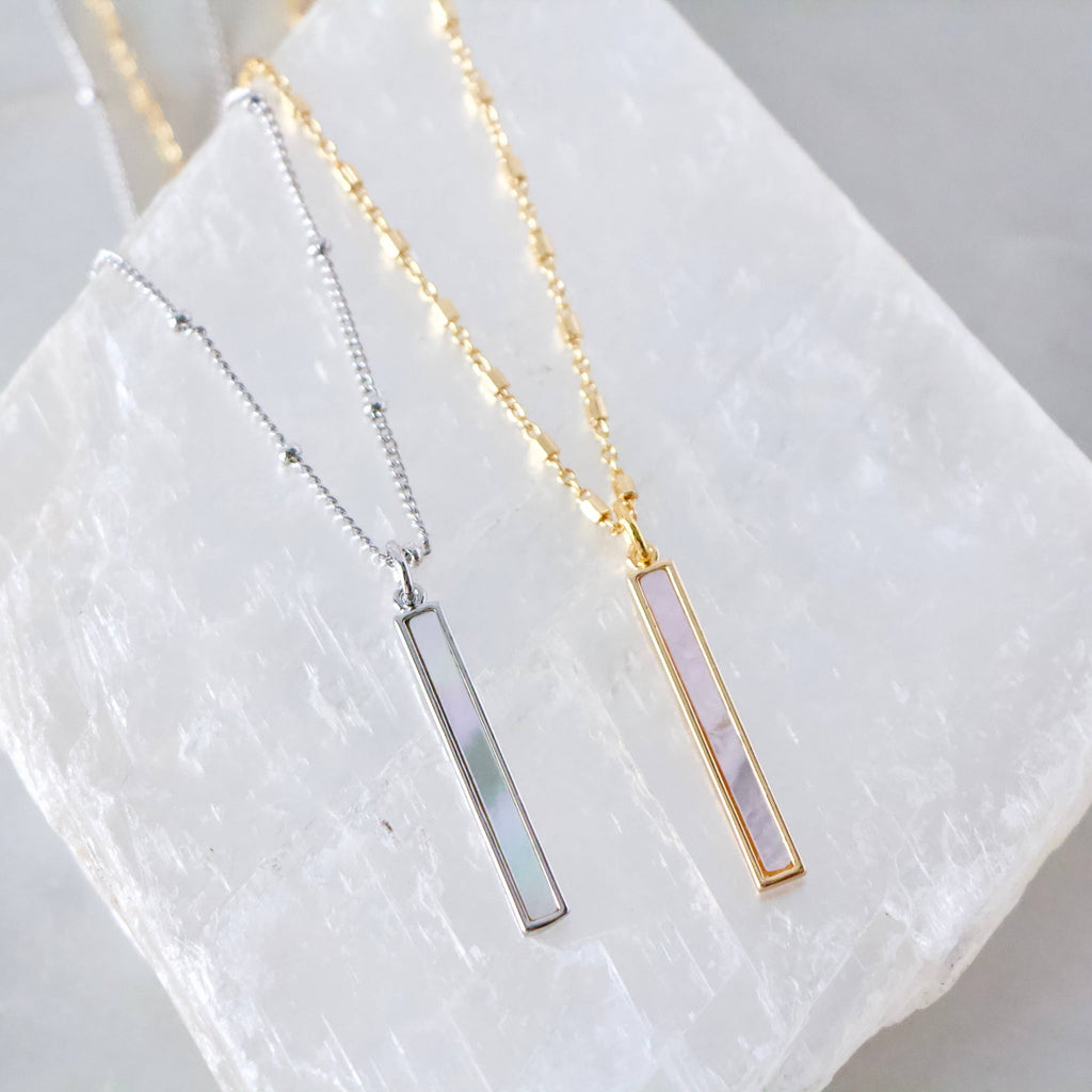 Mother of Pearl Bar Necklace: GOLD