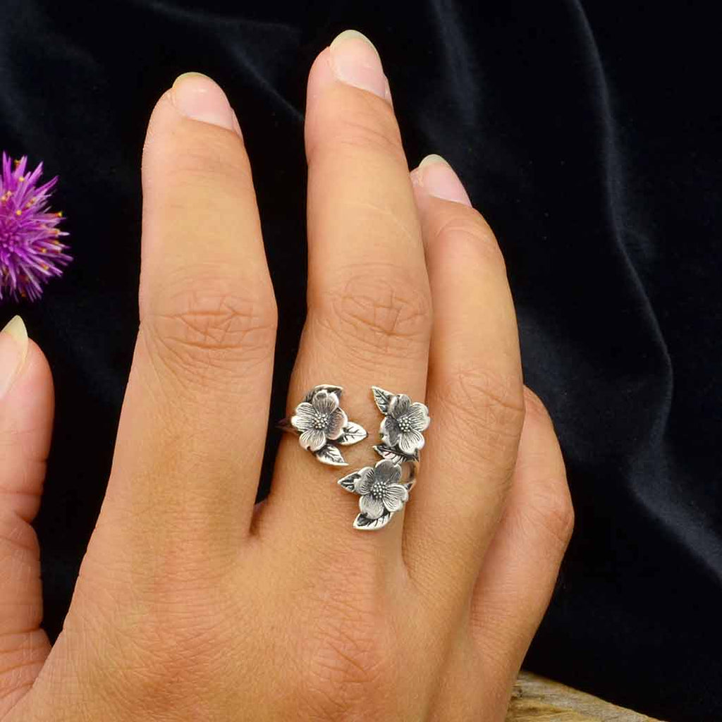 Adjustable Dogwood Flower and Leaf Ring: Bronze
